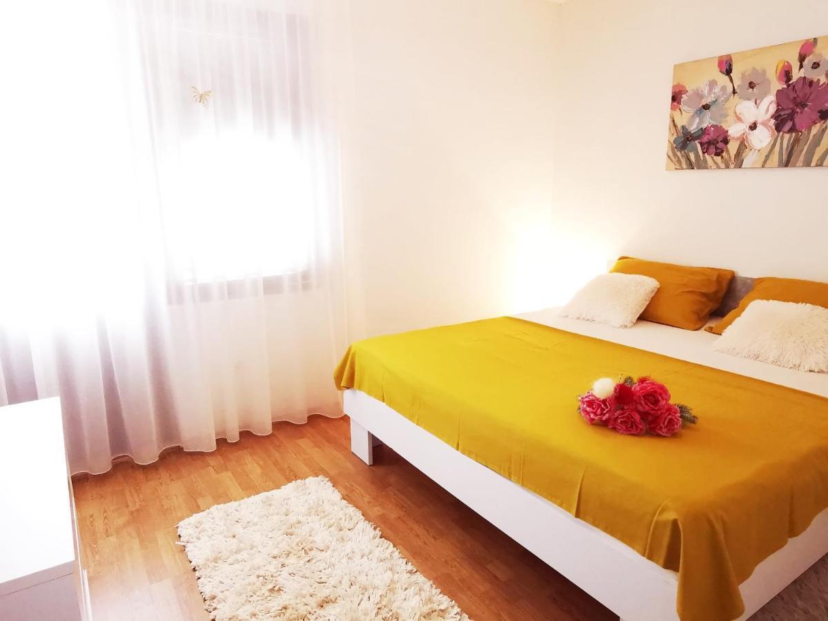 Apartment Ivan Марина Екстериор снимка